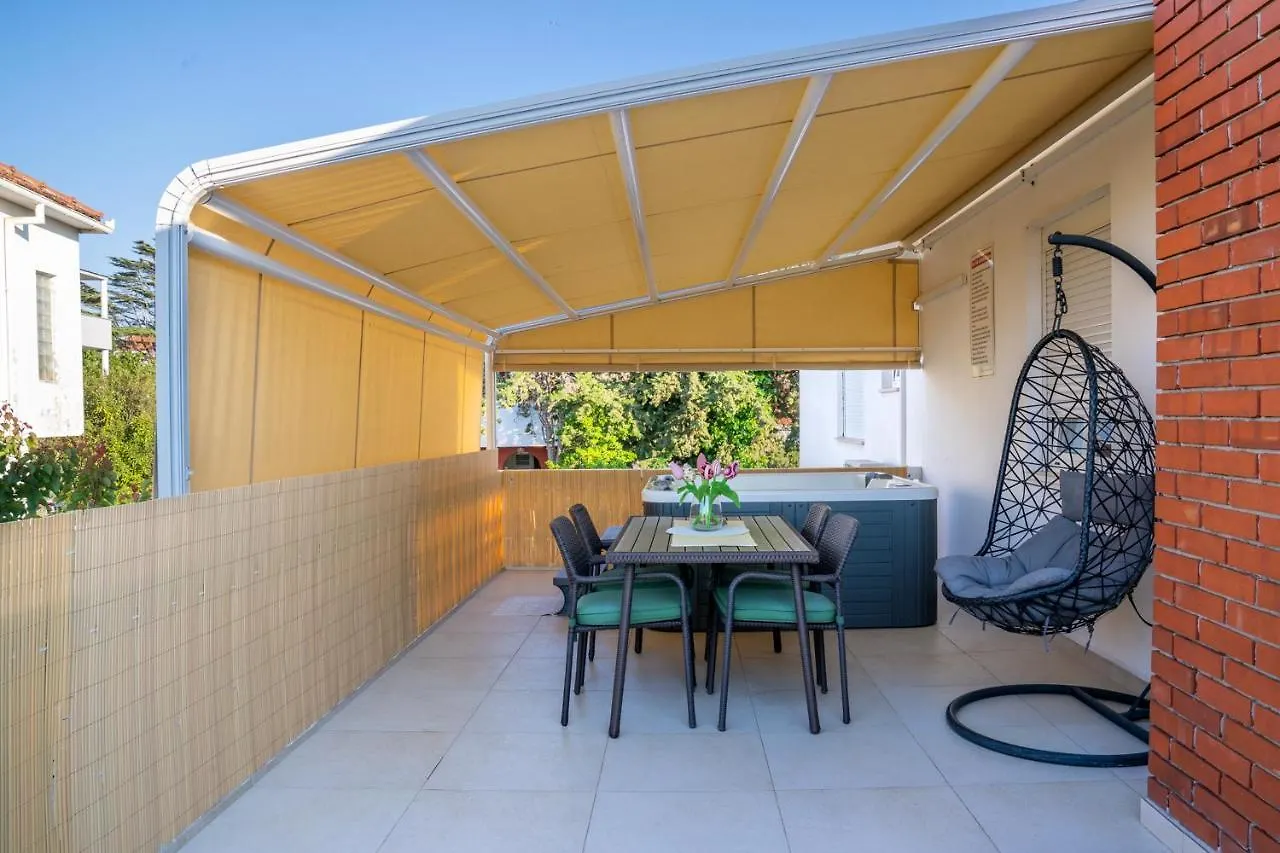 זאדאר Apartment Paula With Private Jacuzzi And Parking- Near The Beach 0*,  קרואטיה