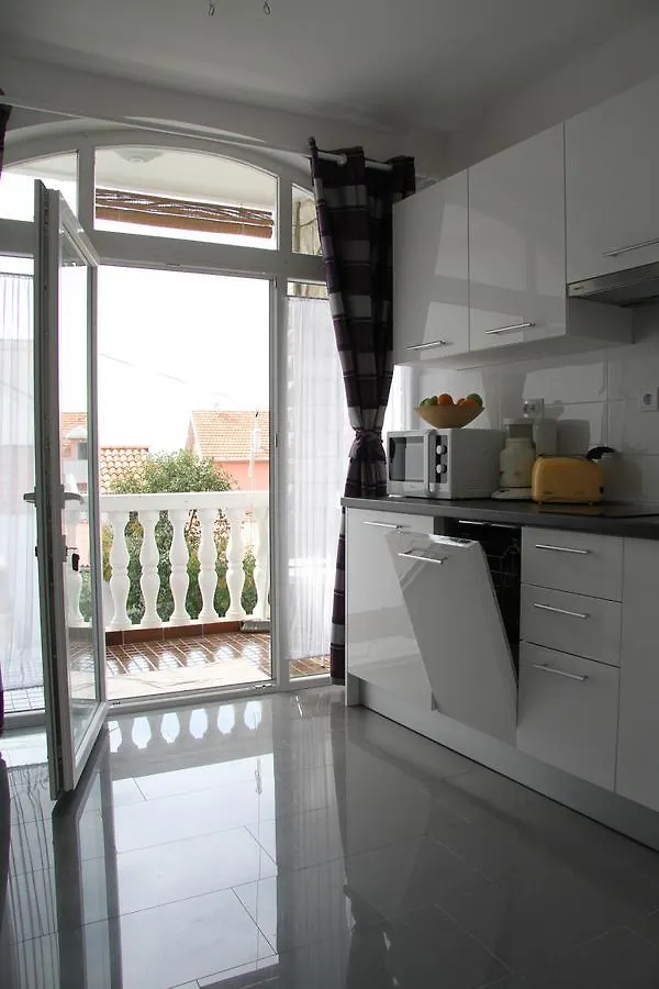 זאדאר Apartment Paula With Private Jacuzzi And Parking- Near The Beach 0*,  קרואטיה