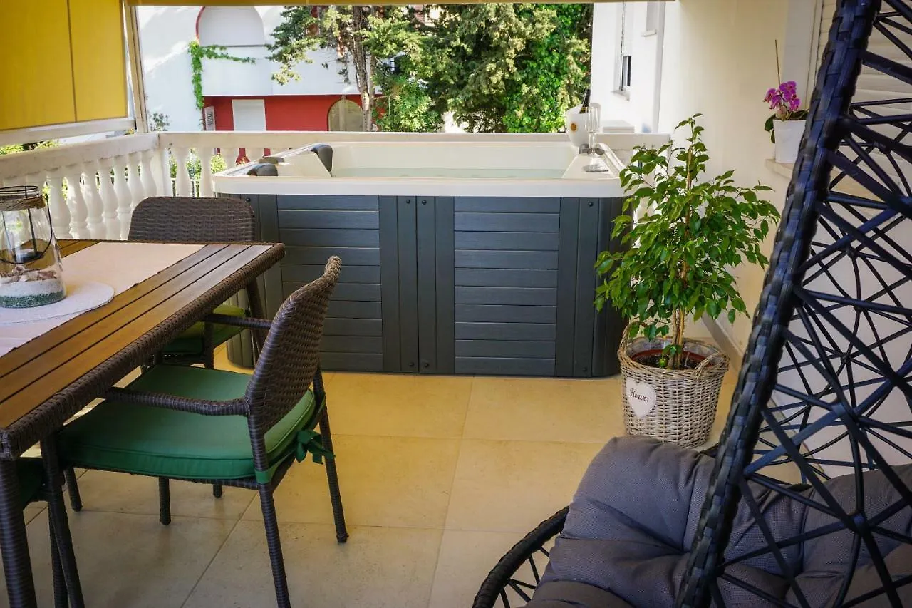 זאדאר Apartment Paula With Private Jacuzzi And Parking- Near The Beach