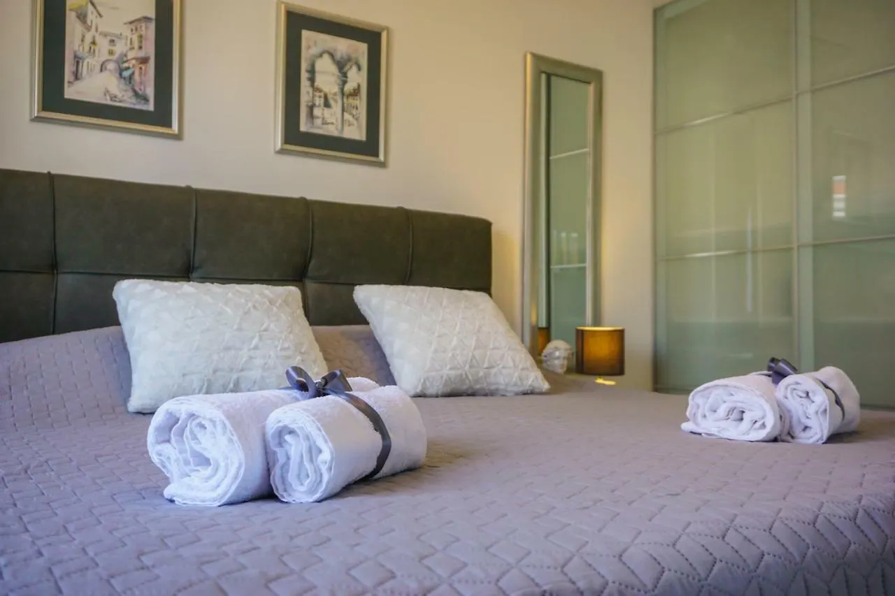 זאדאר Apartment Paula With Private Jacuzzi And Parking- Near The Beach