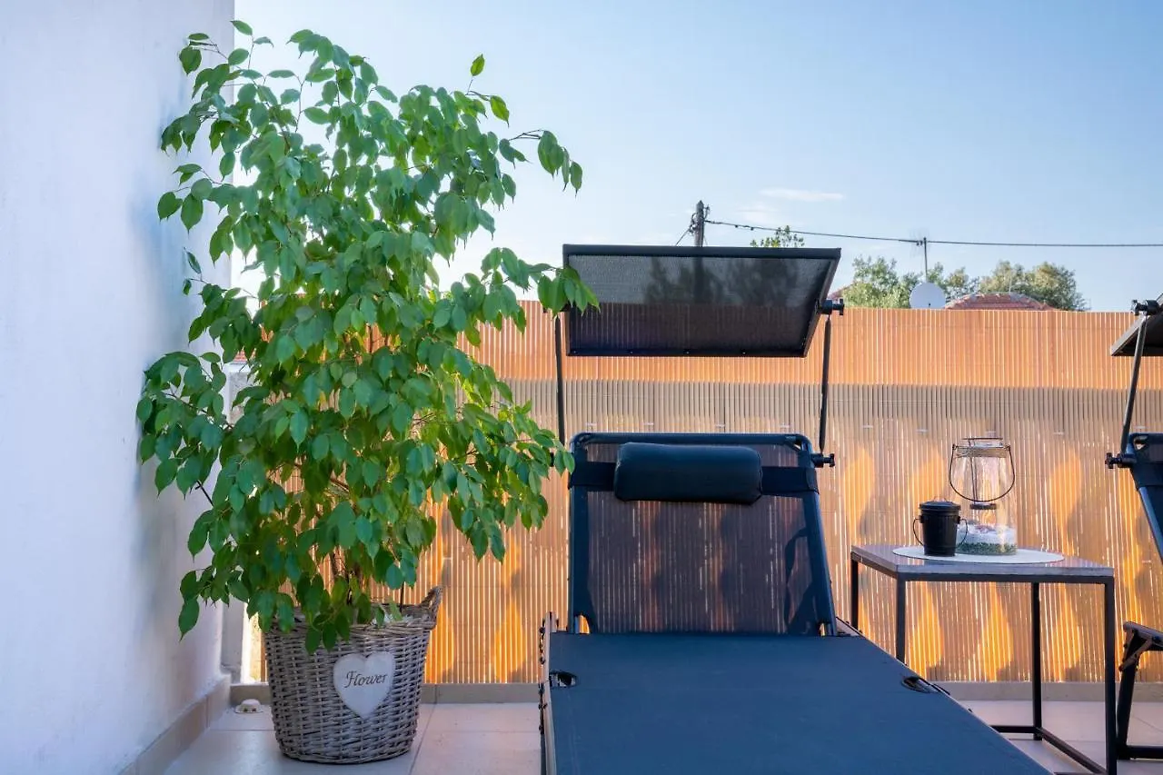 Apartment Paula With Private Jacuzzi And Parking- Near The Beach Zadar Chorvatsko