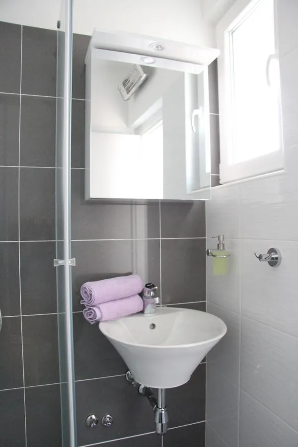 Apartment Paula With Private Jacuzzi And Parking- Near The Beach Zadar