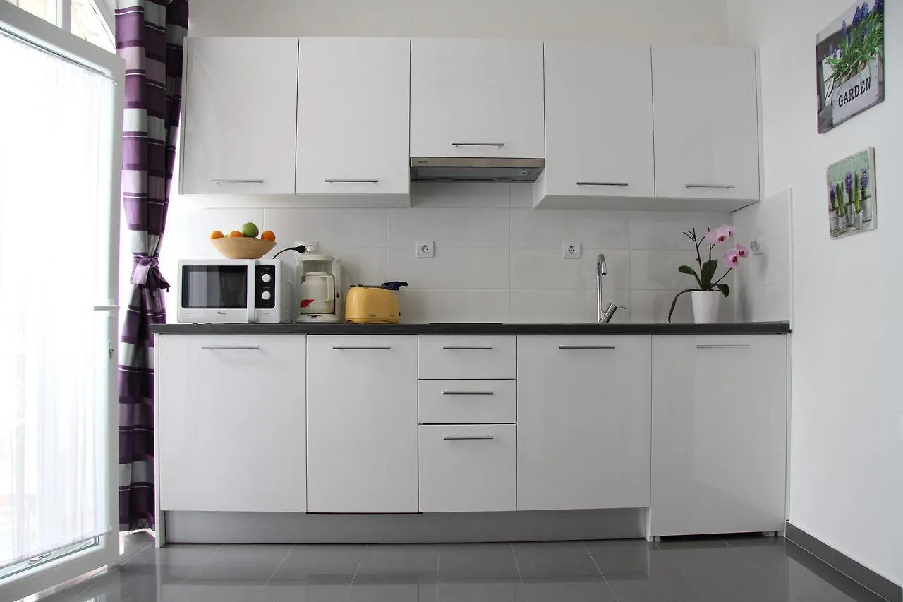 Apartment Paula With Private Jacuzzi And Parking- Near The Beach Zadar 0*,