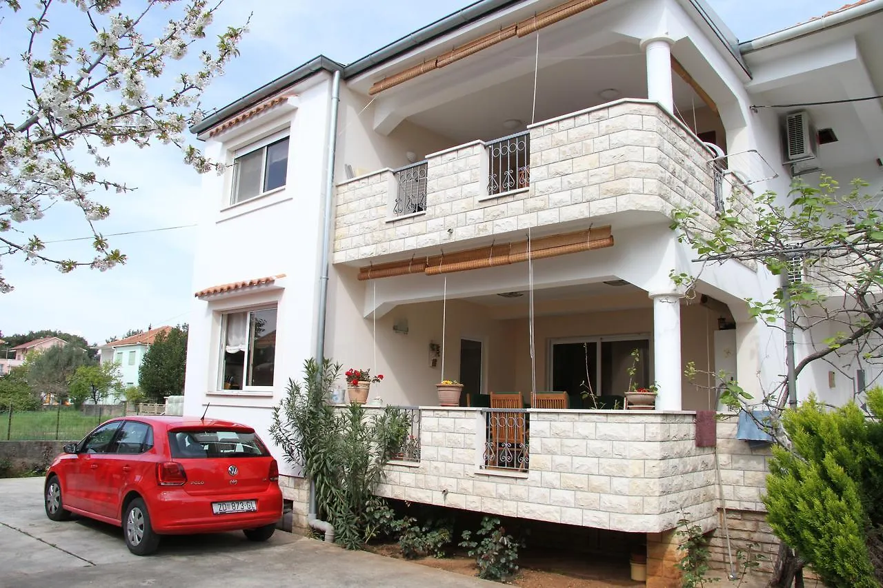 Apartment Paula With Private Jacuzzi And Parking- Near The Beach Zadar