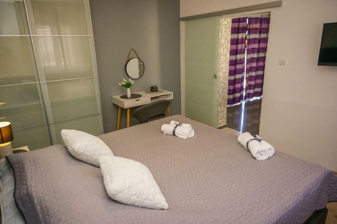 Apartment Paula With Private Jacuzzi And Parking- Near The Beach Zadar